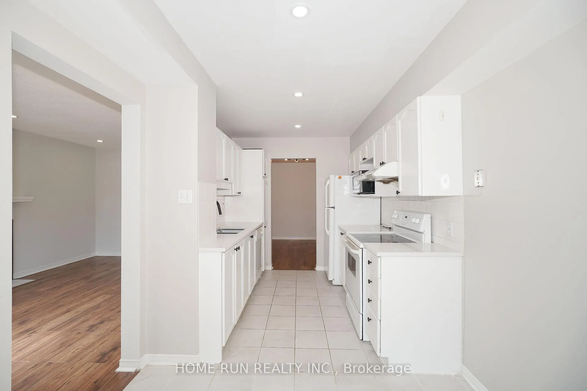 Photo 12 of 44 Banchory Crescent, Ottawa, Kanata - Morgan's Grant/South March — HOMEH