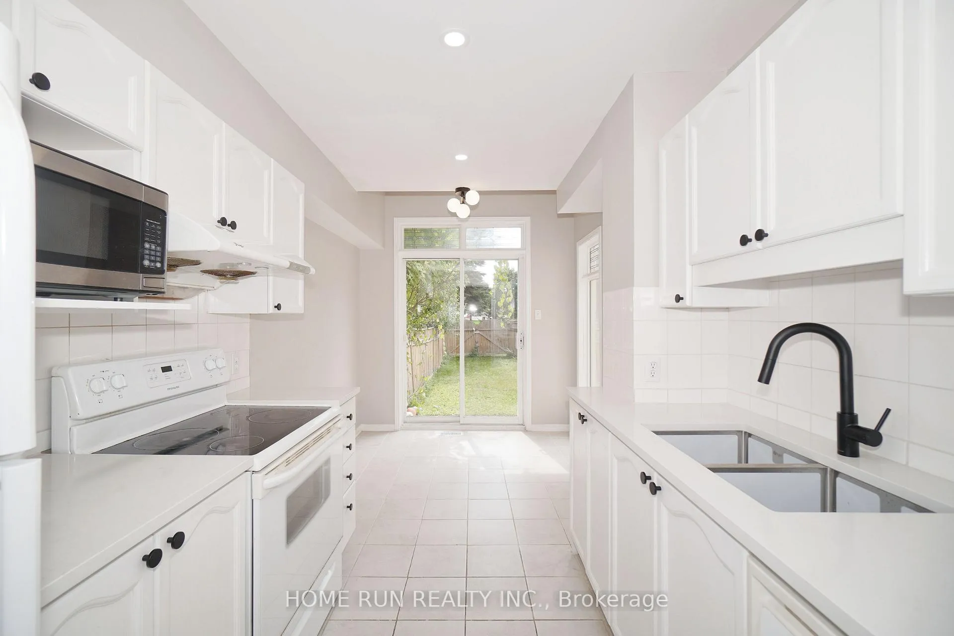Photo 14 of 44 Banchory Crescent, Ottawa, Kanata - Morgan's Grant/South March — HOMEH