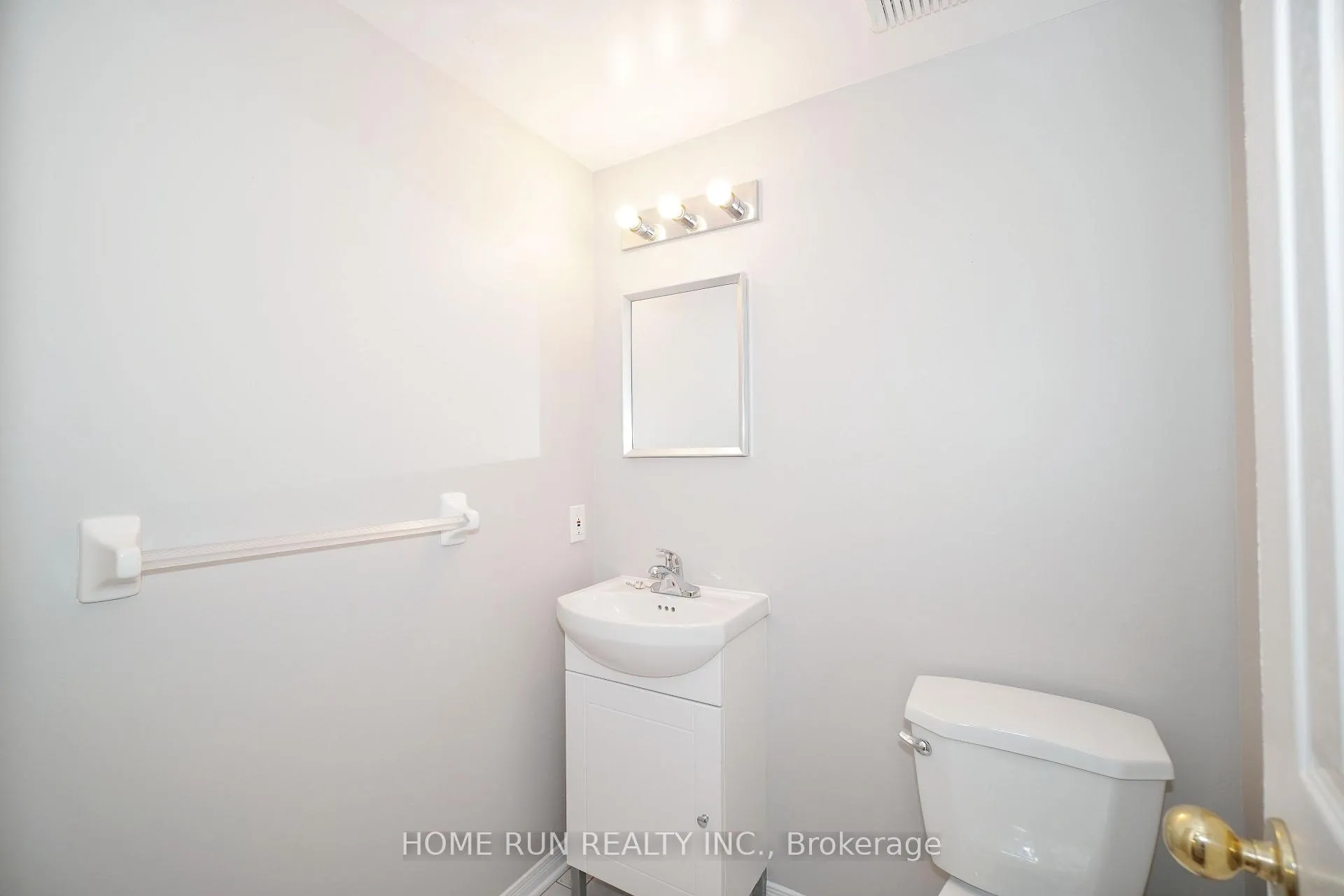 Photo 15 of 44 Banchory Crescent, Ottawa, Kanata - Morgan's Grant/South March — HOMEH