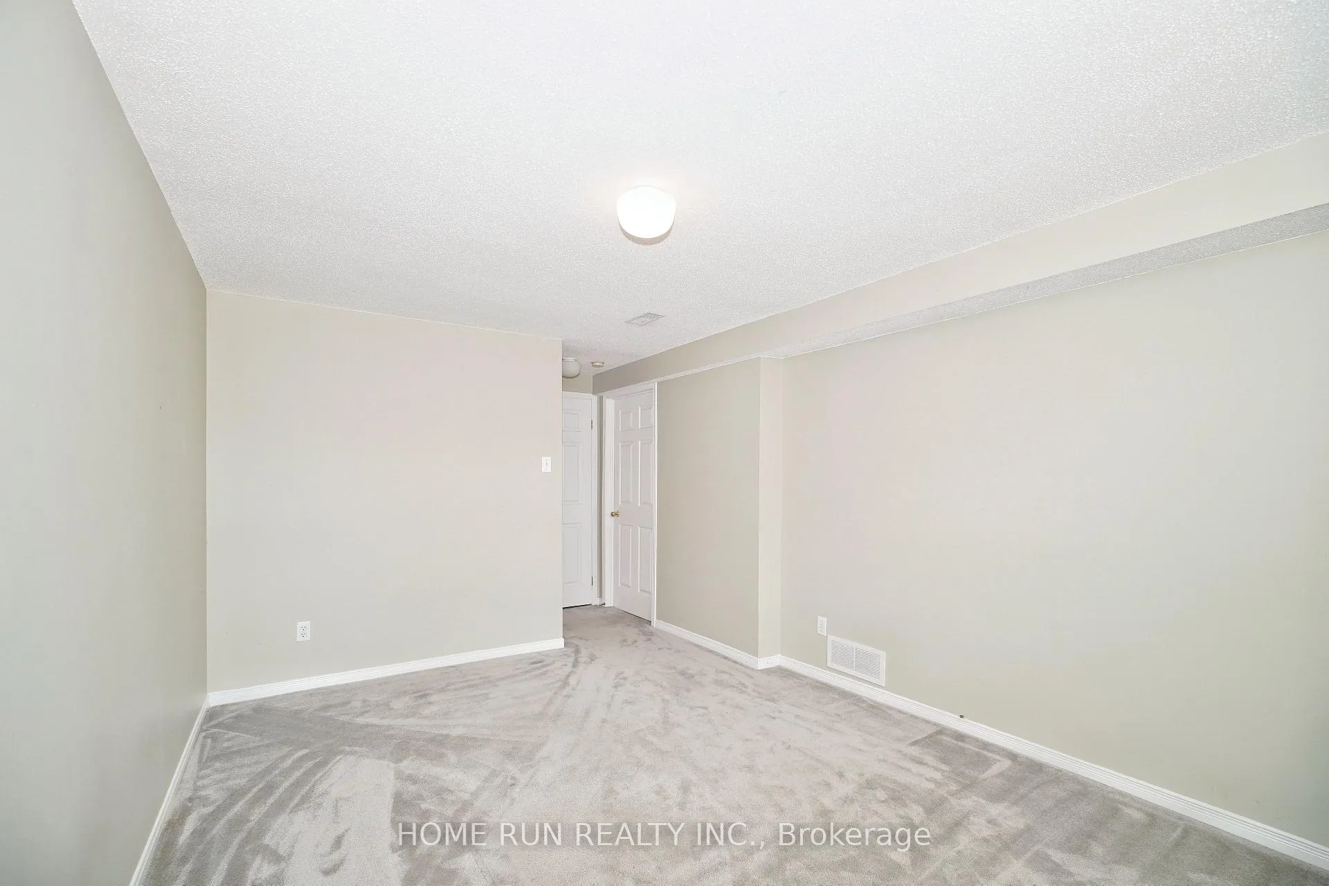 Photo 26 of 44 Banchory Crescent, Ottawa, Kanata - Morgan's Grant/South March — HOMEH