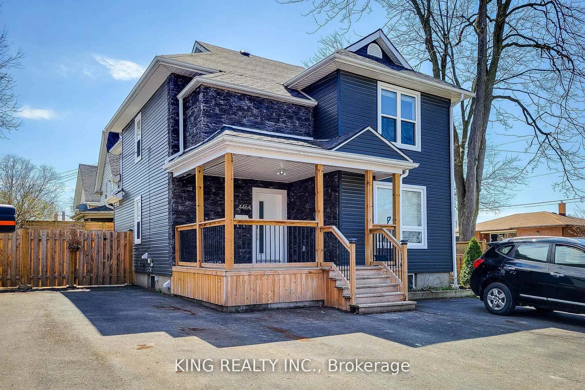 Photo 1 of 4464 Ellis Street, Niagara Falls, Downtown — HOMEH