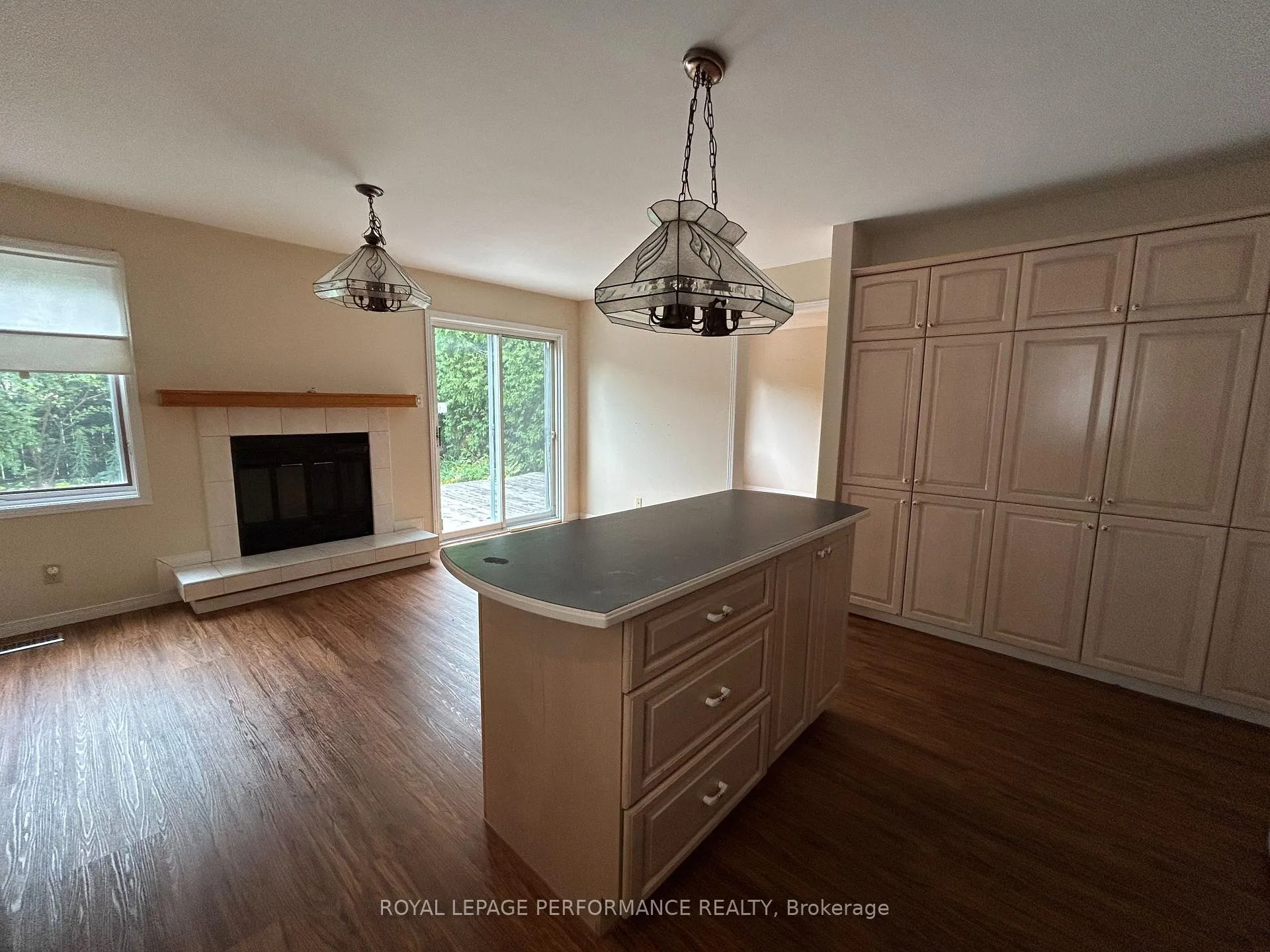 Photo 8 of 461 Princess Louise Drive, Ottawa, Fallingbrook/Ridgemount — HOMEH