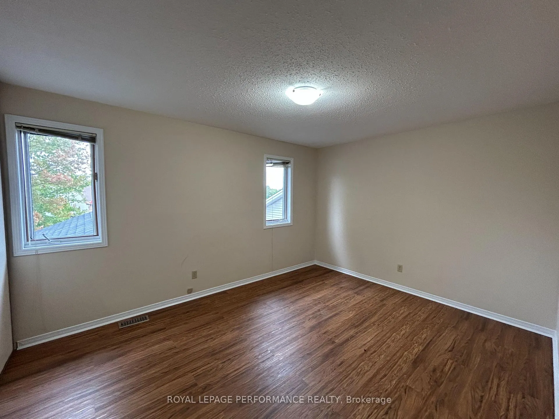 Photo 14 of 461 Princess Louise Drive, Ottawa, Fallingbrook/Ridgemount — HOMEH