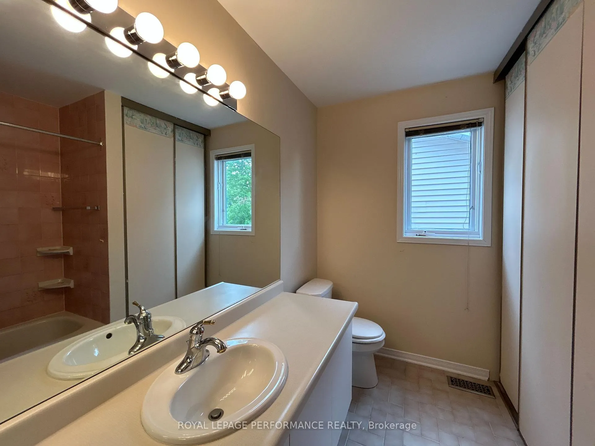 Photo 15 of 461 Princess Louise Drive, Ottawa, Fallingbrook/Ridgemount — HOMEH