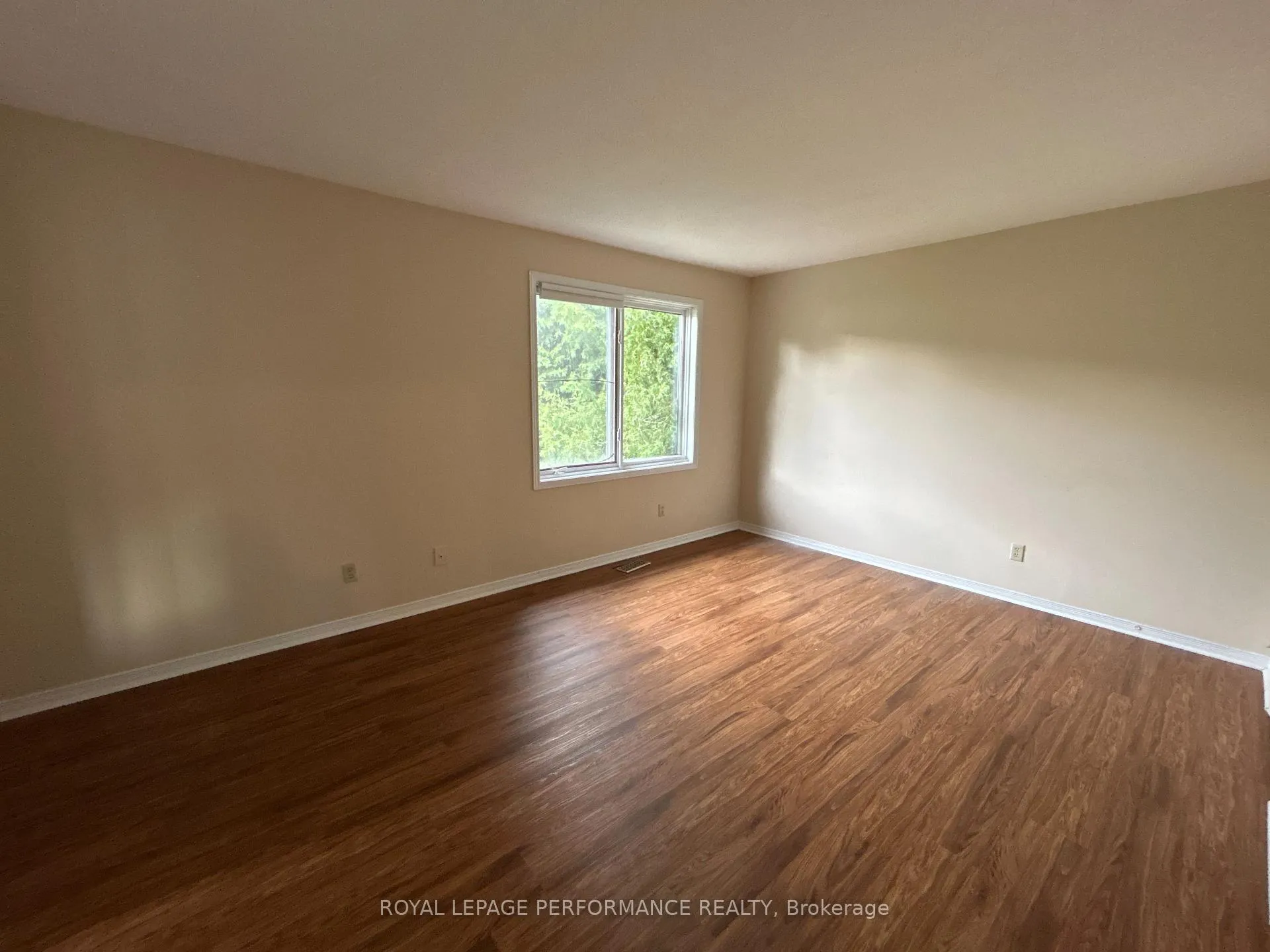 Photo 19 of 461 Princess Louise Drive, Ottawa, Fallingbrook/Ridgemount — HOMEH