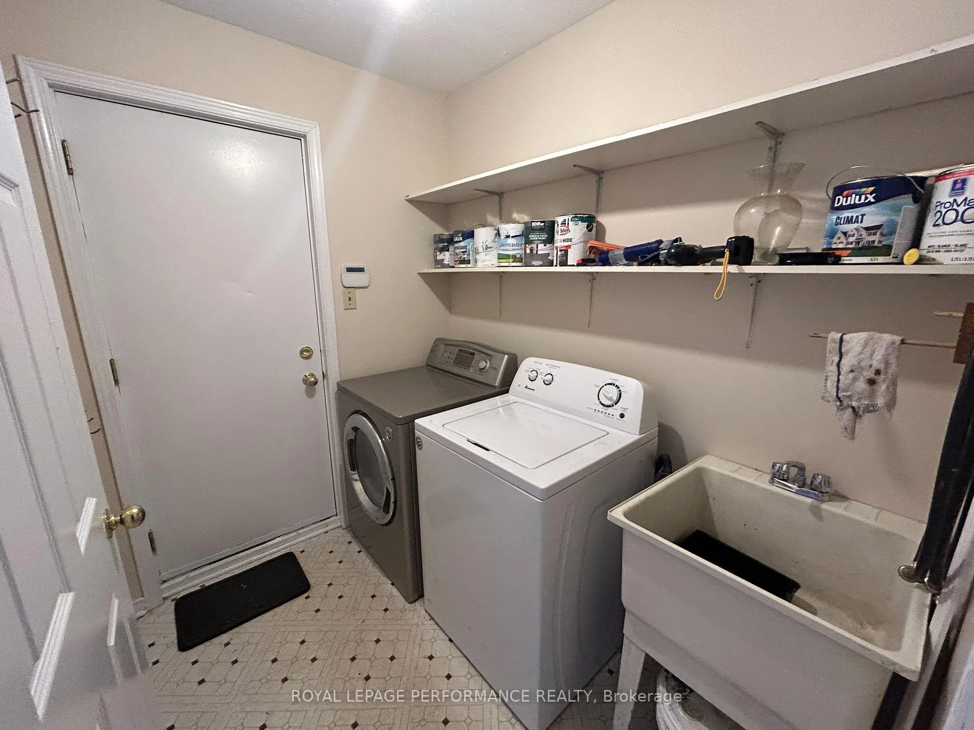 Photo 21 of 461 Princess Louise Drive, Ottawa, Fallingbrook/Ridgemount — HOMEH