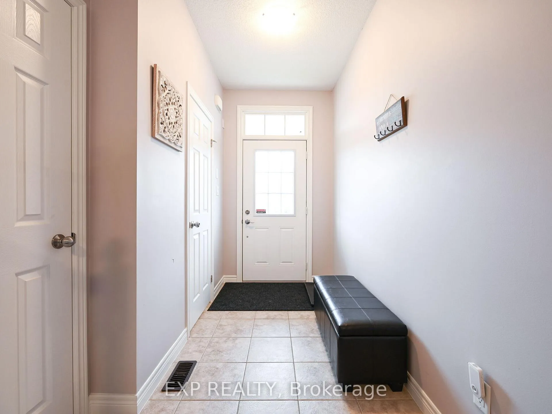 Photo 3 of 153 Gunby Boulevard, Hamilton, Waterdown — HOMEH