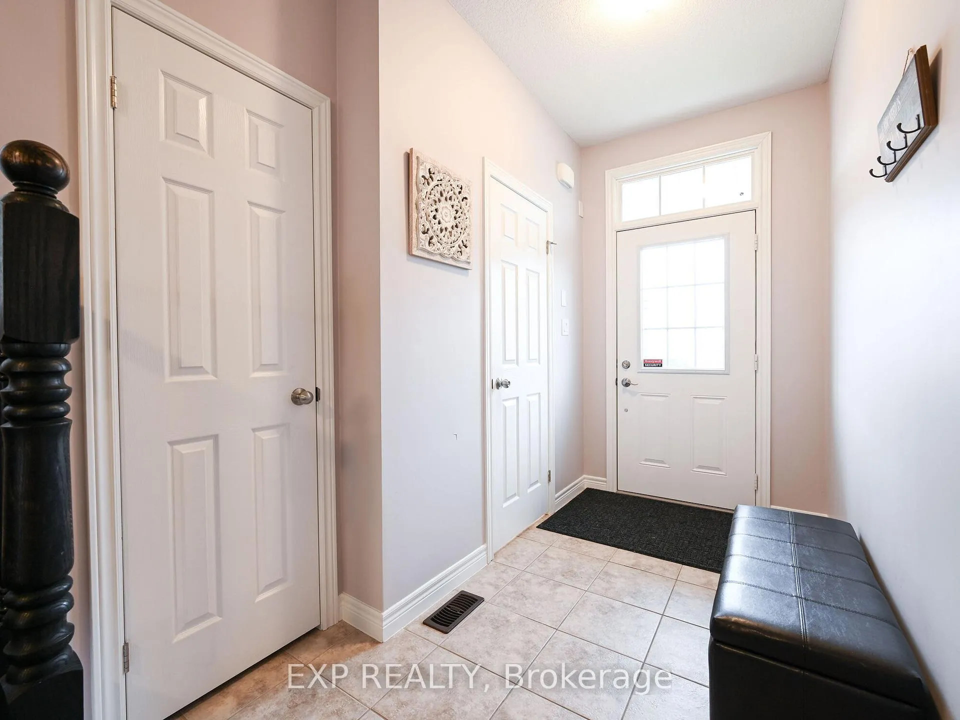 Photo 4 of 153 Gunby Boulevard, Hamilton, Waterdown — HOMEH