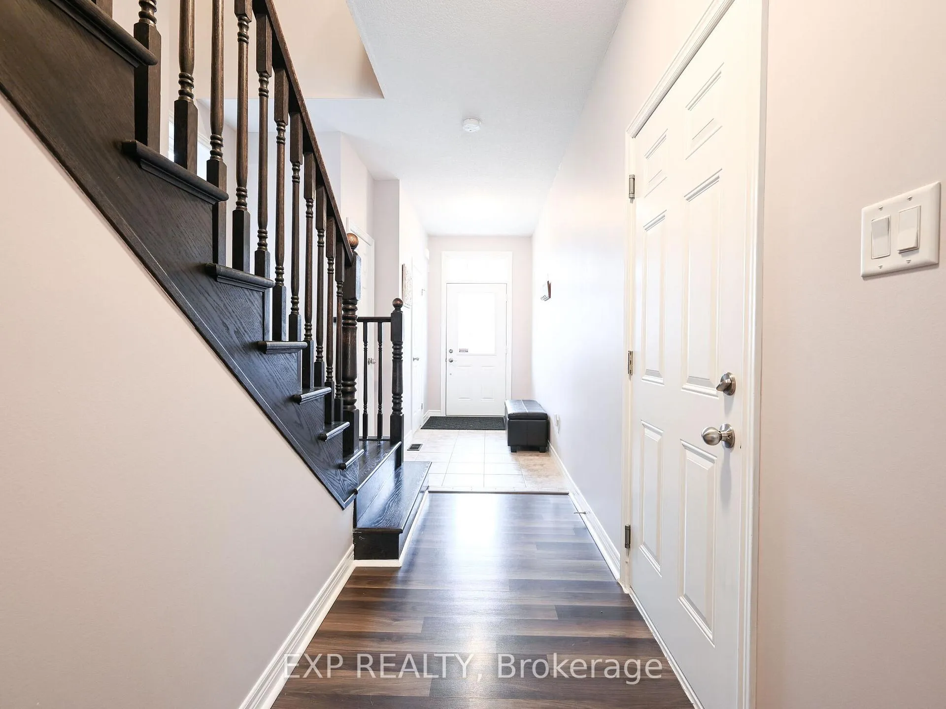 Photo 5 of 153 Gunby Boulevard, Hamilton, Waterdown — HOMEH