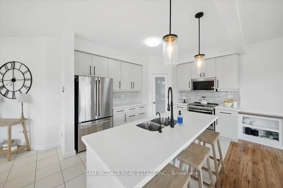 Photo 12 of 4 Rouley Lane, Hamilton, Ancaster — HOMEH