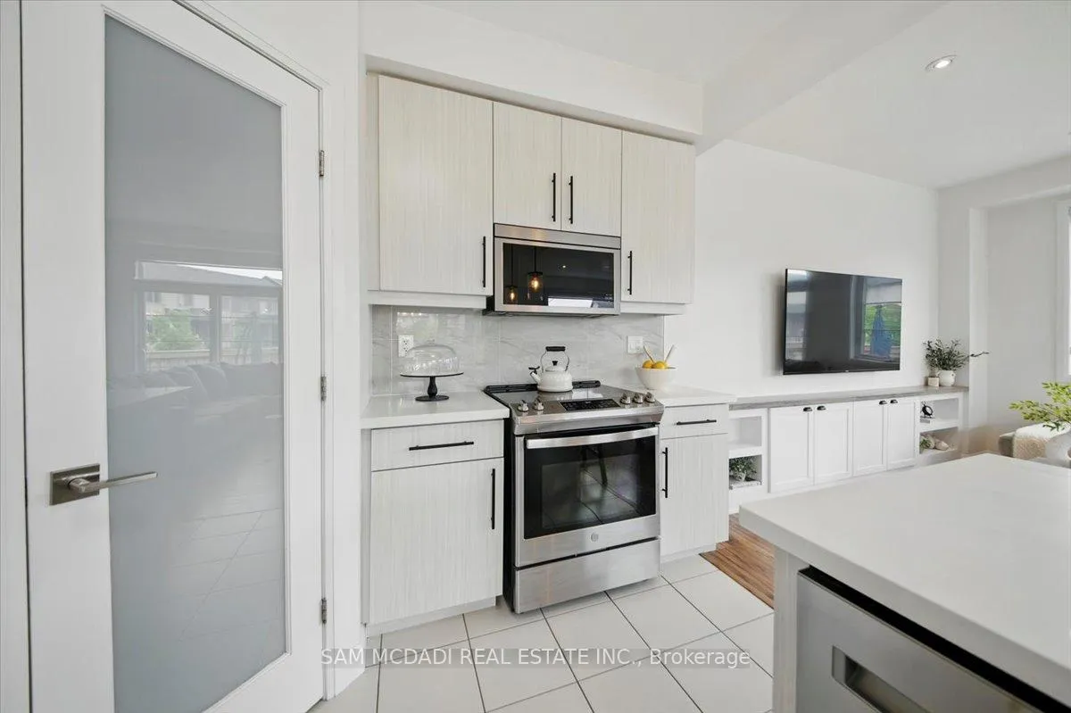 Photo 13 of 4 Rouley Lane, Hamilton, Ancaster — HOMEH