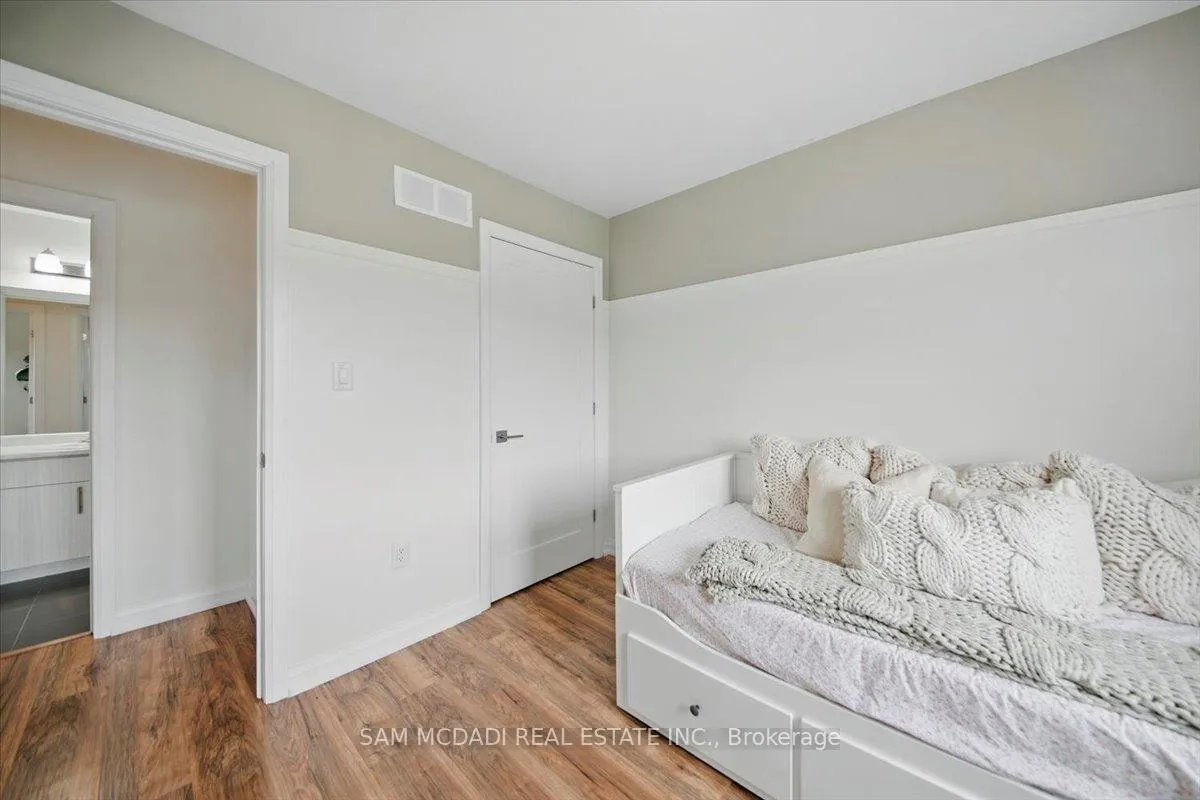 Photo 31 of 4 Rouley Lane, Hamilton, Ancaster — HOMEH