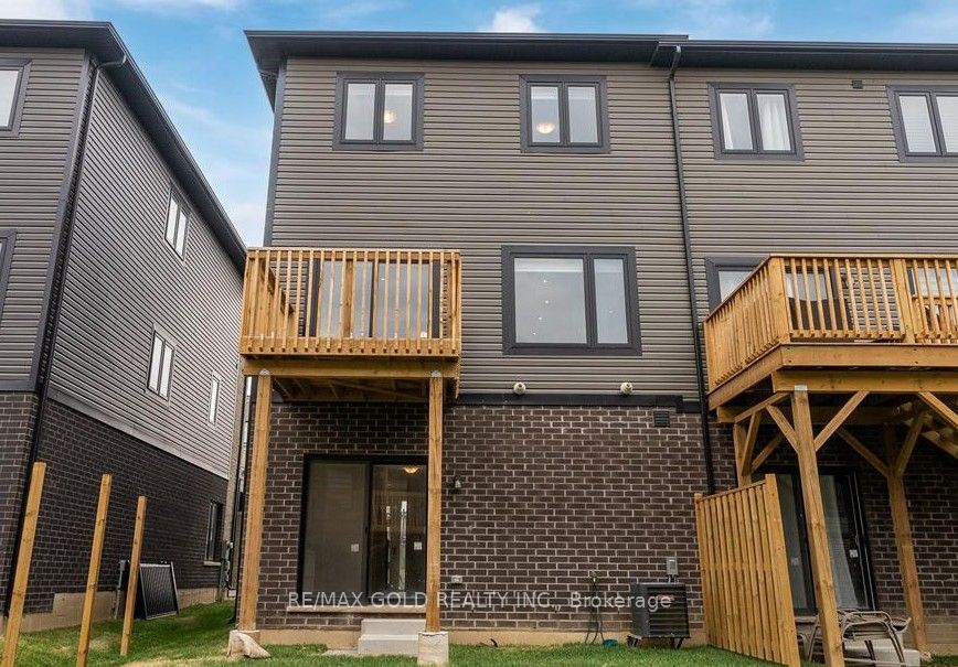 Photo 32 of 46 Capstone Lane, Hamilton, Mountview — HOMEH