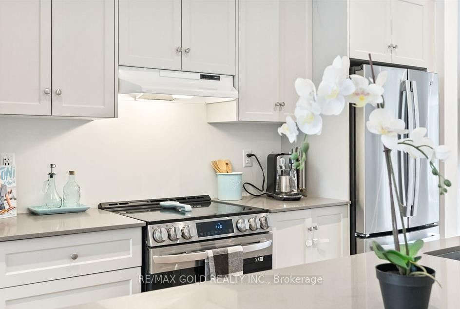 Photo 10 of 46 Capstone Lane, Hamilton, Mountview — HOMEH