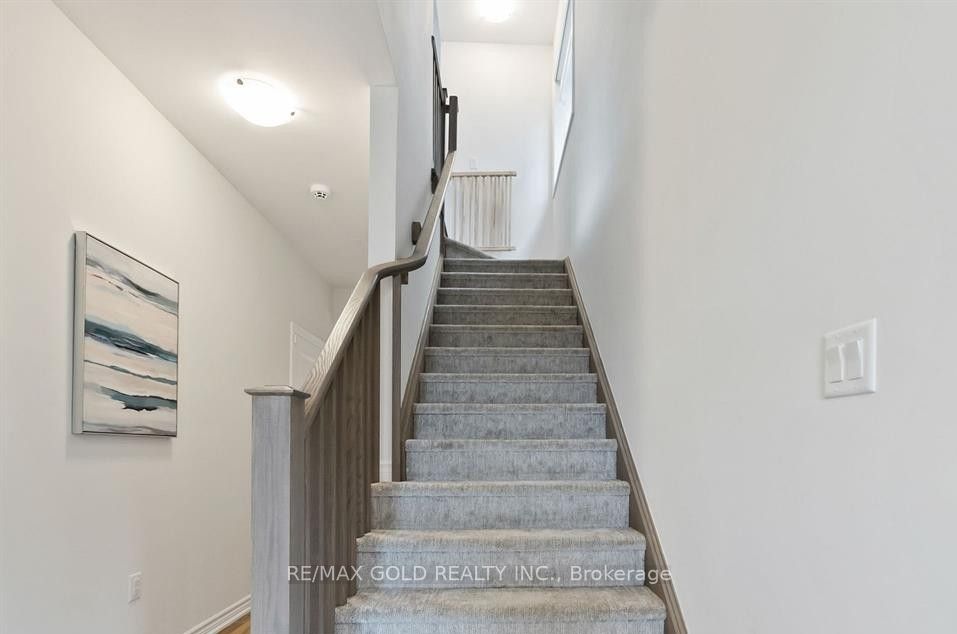 Photo 4 of 46 Capstone Lane, Hamilton, Mountview — HOMEH
