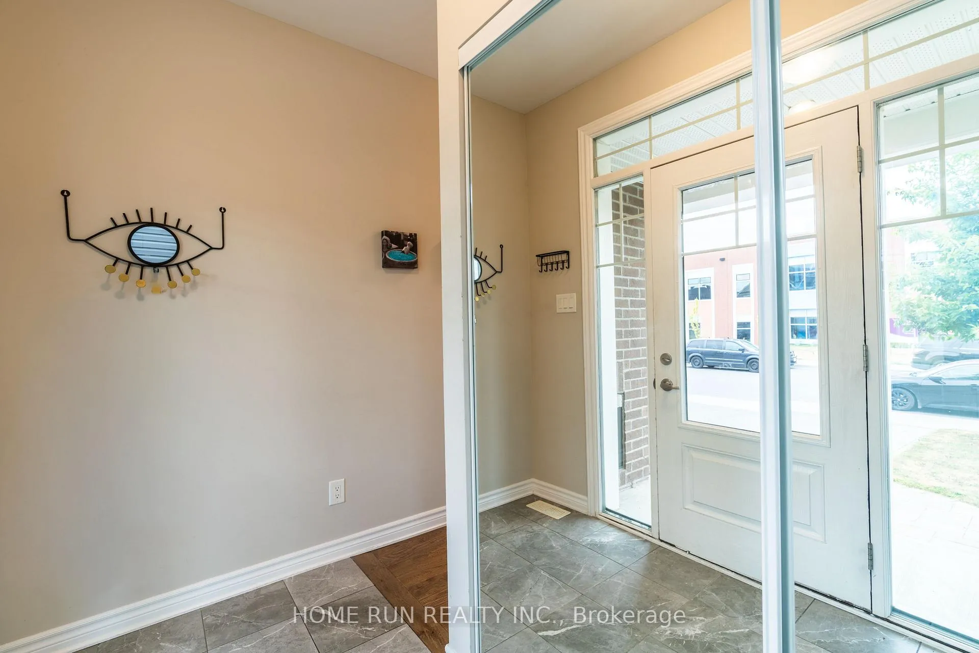 Photo 2 of 974 Kilbirnie Drive, Ottawa, Barrhaven - Half Moon Bay — HOMEH