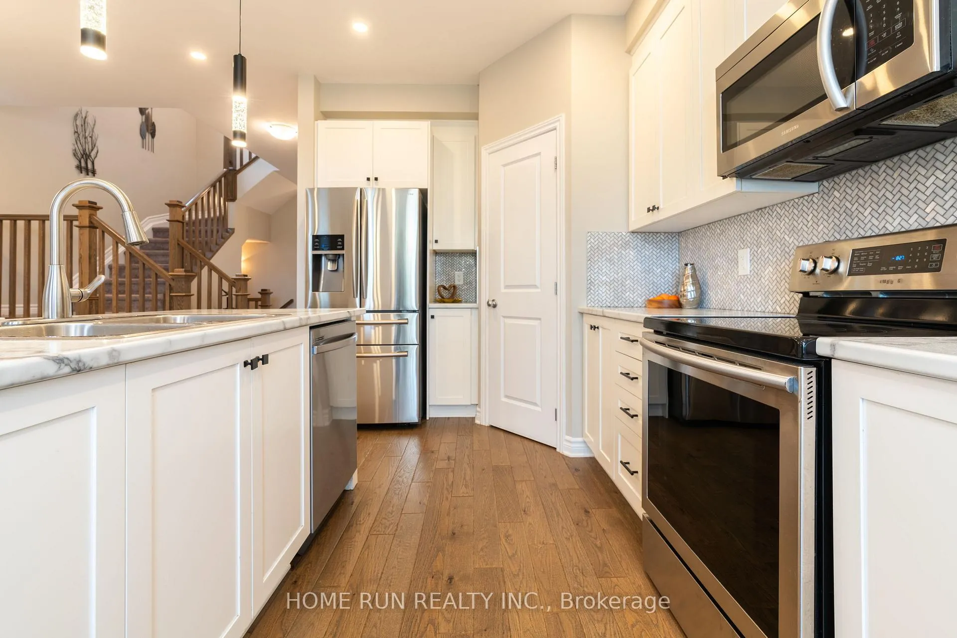 Photo 8 of 974 Kilbirnie Drive, Ottawa, Barrhaven - Half Moon Bay — HOMEH
