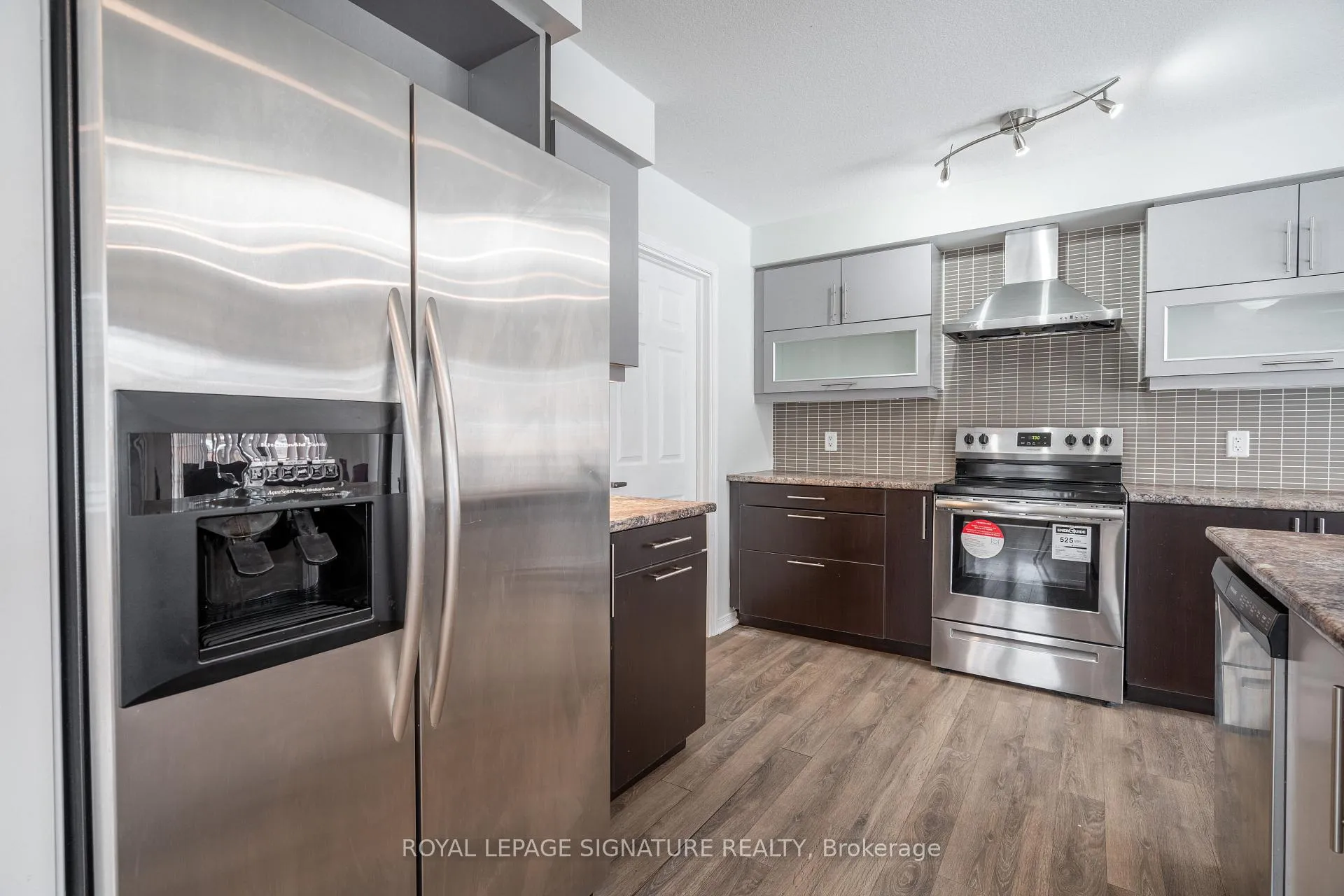 Photo 12 of Unit Upper, 52 Aldgate Avenue, Hamilton, Stoney Creek Mountain — HOMEH