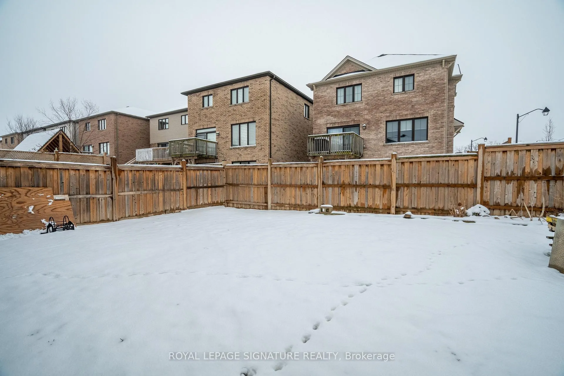 Photo 32 of Unit Upper, 52 Aldgate Avenue, Hamilton, Stoney Creek Mountain — HOMEH