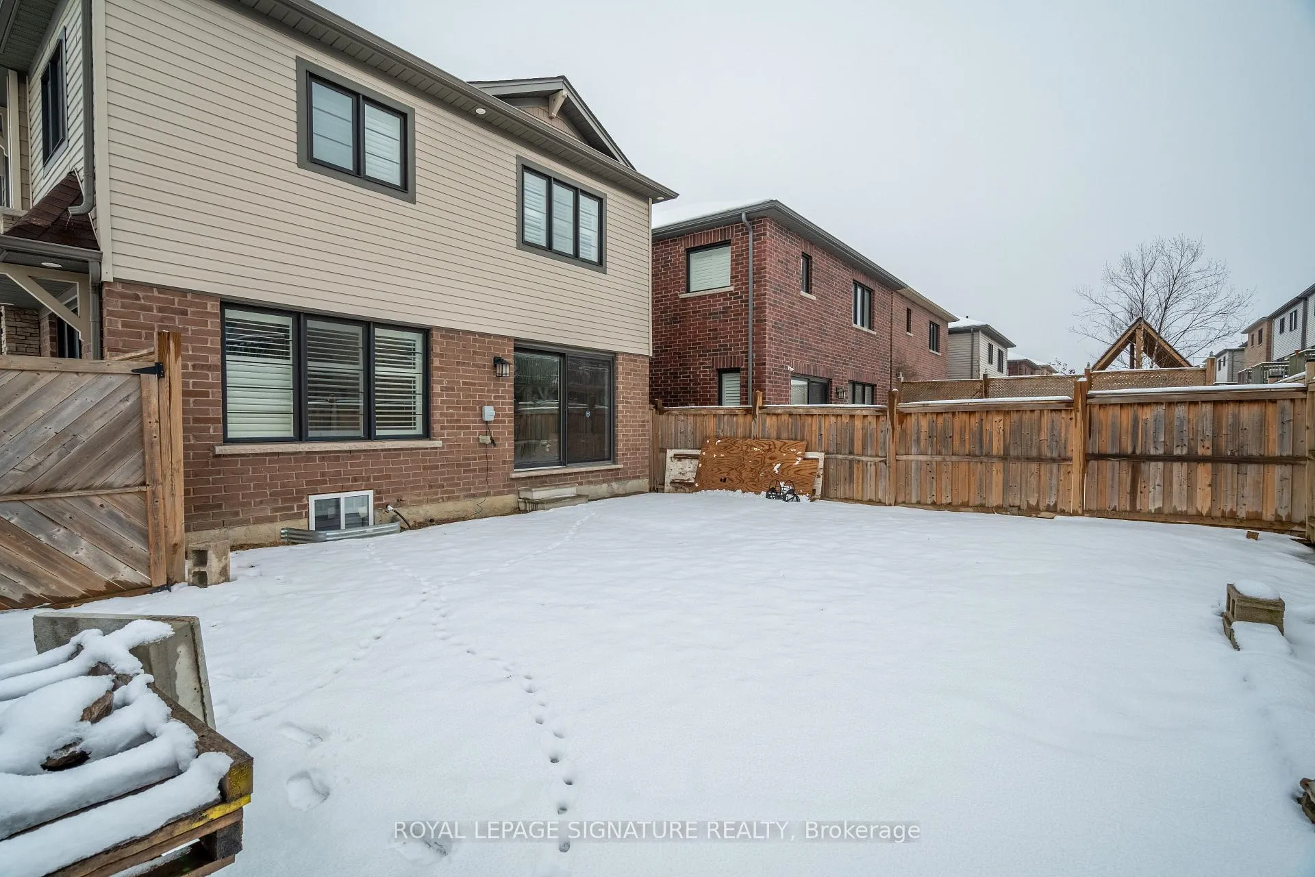 Photo 33 of Unit Upper, 52 Aldgate Avenue, Hamilton, Stoney Creek Mountain — HOMEH