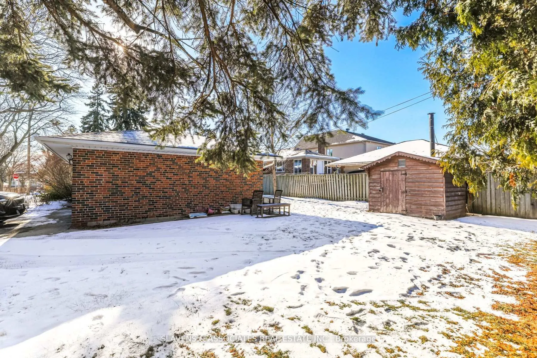 Photo 9 of 152 Hillmount Avenue, Toronto, Englemount-Lawrence — HOMEH