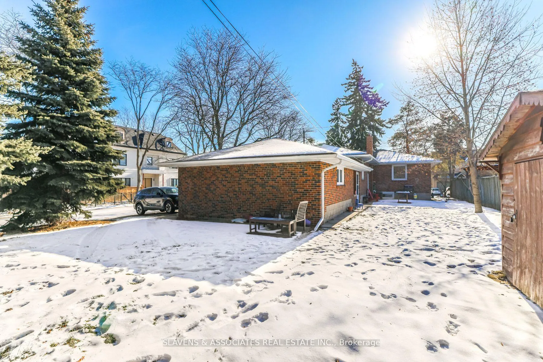 Photo 10 of 152 Hillmount Avenue, Toronto, Englemount-Lawrence — HOMEH