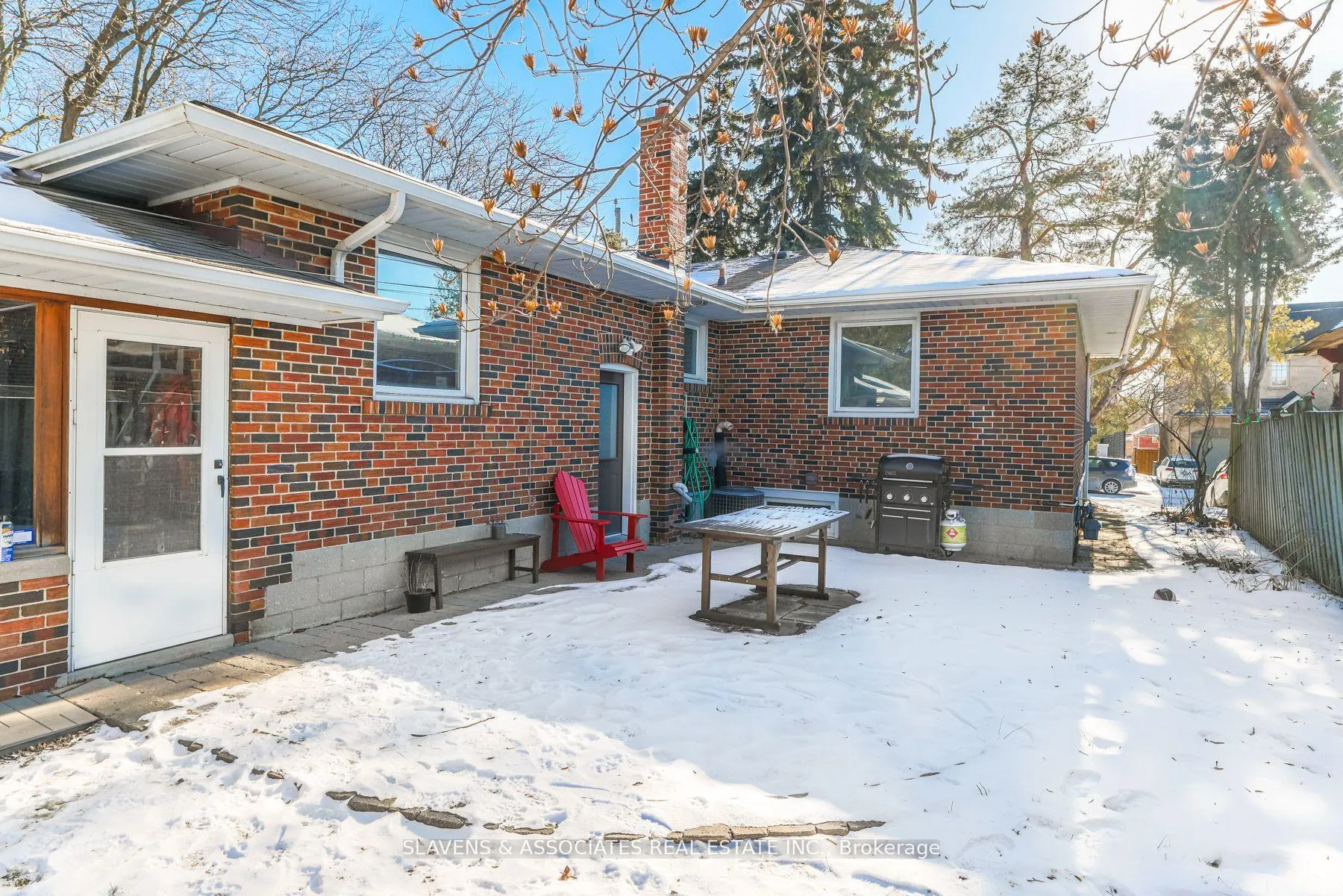 Photo 12 of 152 Hillmount Avenue, Toronto, Englemount-Lawrence — HOMEH