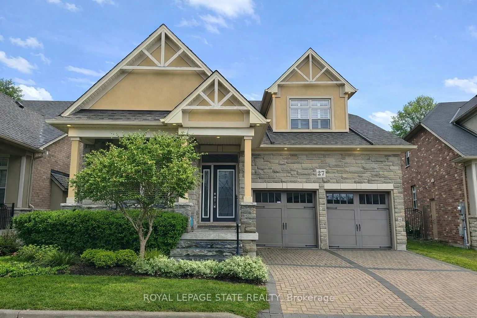 Front of 27 Black Walnut Crescent