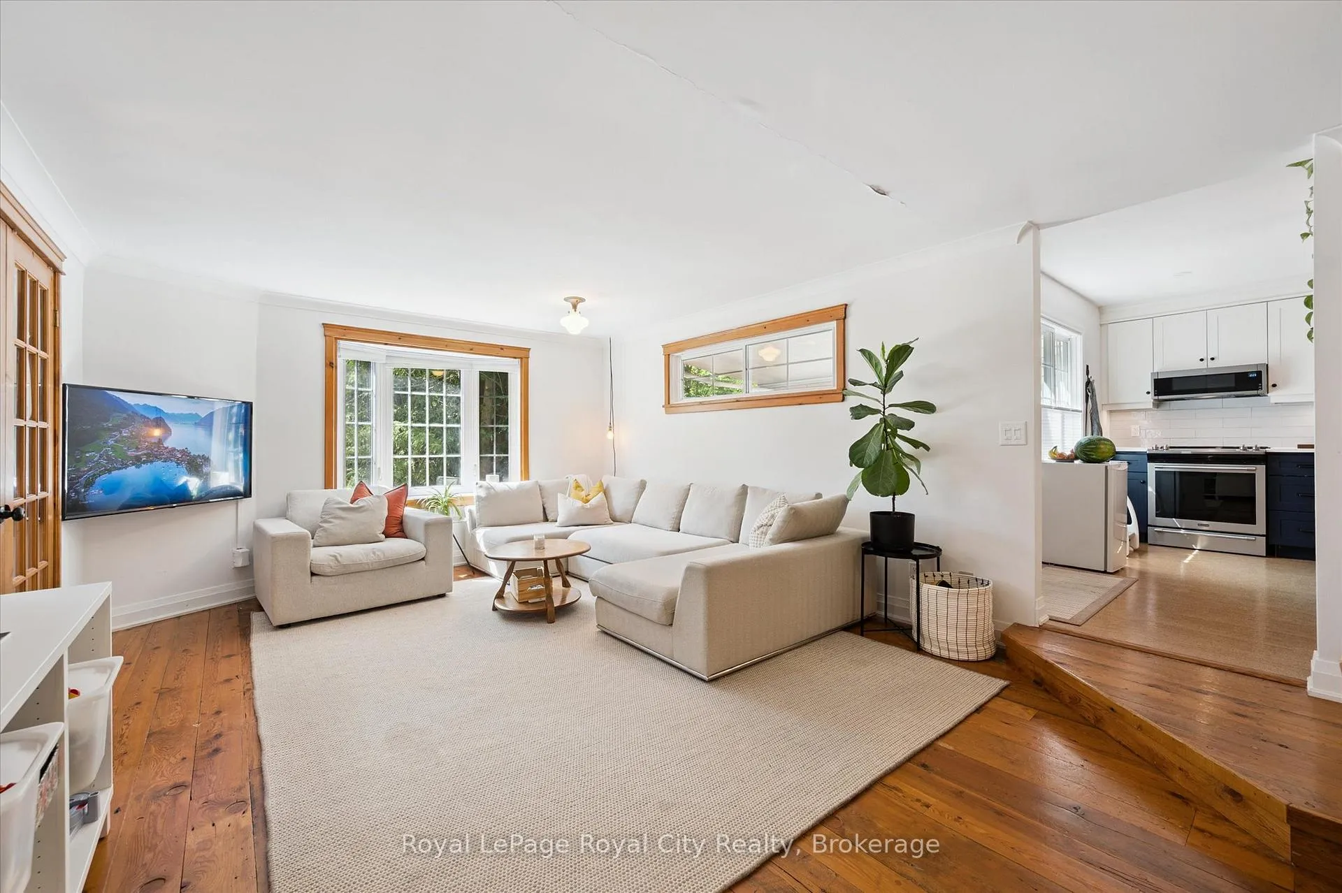 Photo 7 of 121 Nottingham Street, Guelph, Downtown — HOMEH