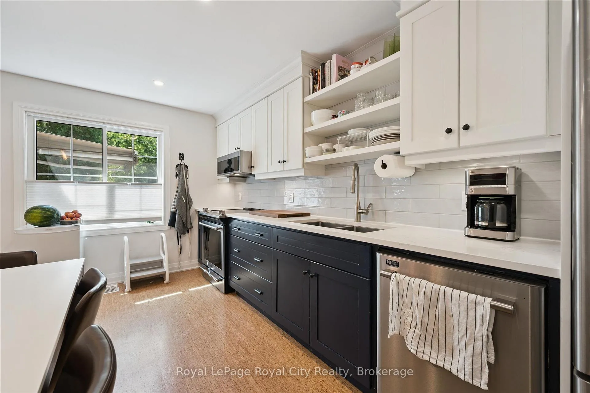 Photo 11 of 121 Nottingham Street, Guelph, Downtown — HOMEH