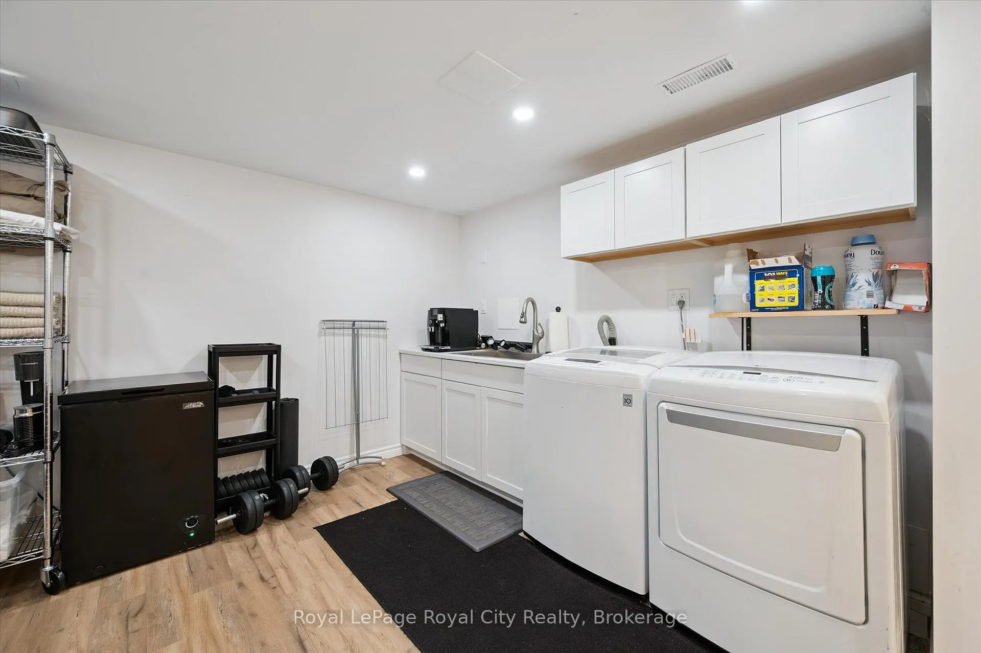 Photo 29 of 121 Nottingham Street, Guelph, Downtown — HOMEH