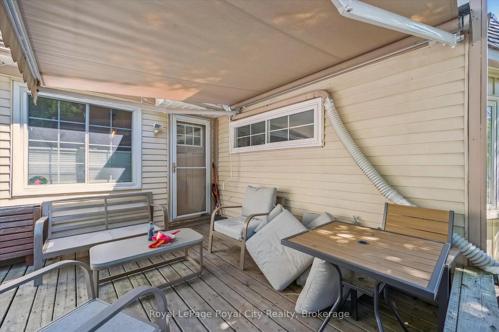 Photo 34 of 121 Nottingham Street, Guelph, Downtown — HOMEH