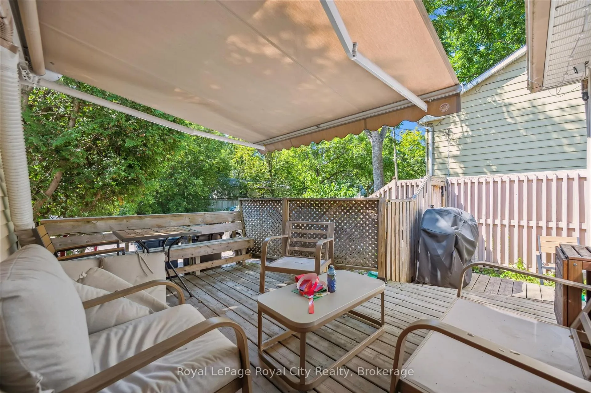 Photo 36 of 121 Nottingham Street, Guelph, Downtown — HOMEH