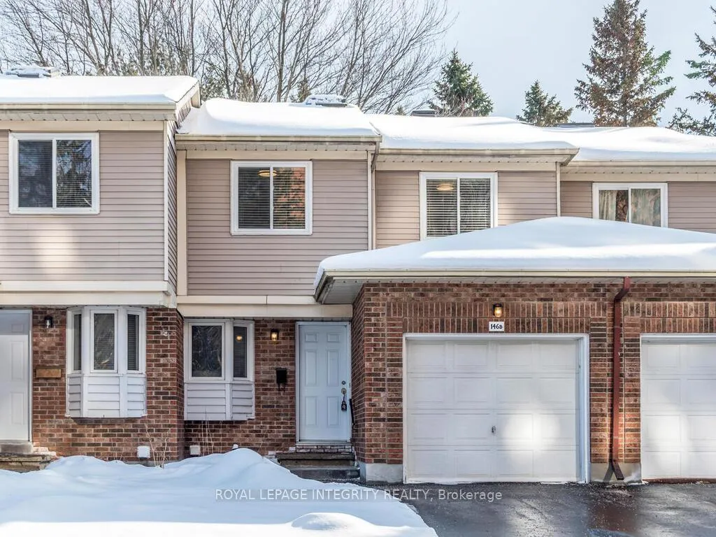 Photo 1 of Unit 14, 146 Valley Stream Drive, Ottawa, Leslie Park — HOMEH
