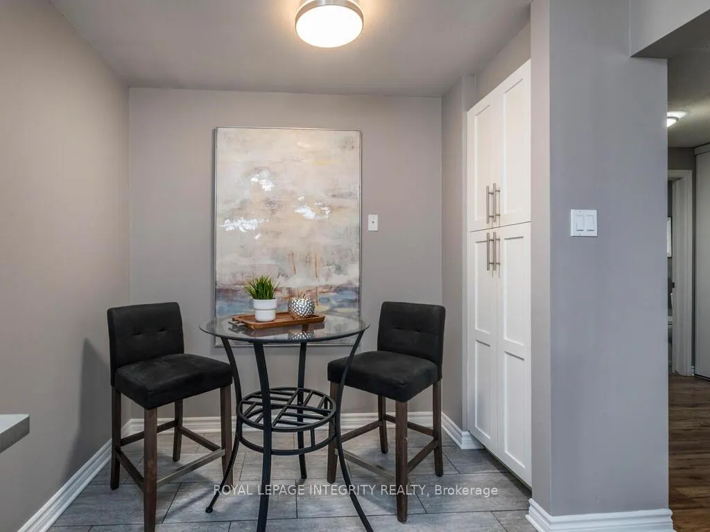 Photo 17 of Unit 14, 146 Valley Stream Drive, Ottawa, Leslie Park — HOMEH