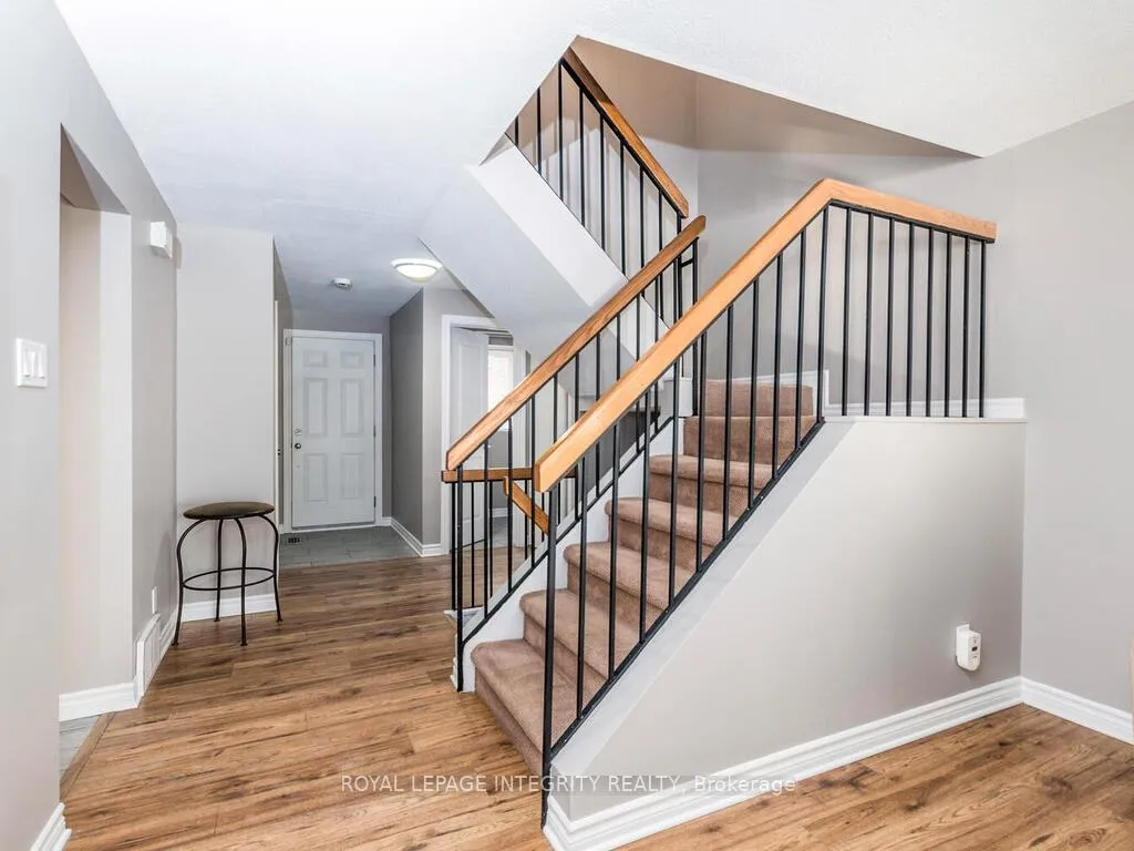 Photo 19 of Unit 14, 146 Valley Stream Drive, Ottawa, Leslie Park — HOMEH