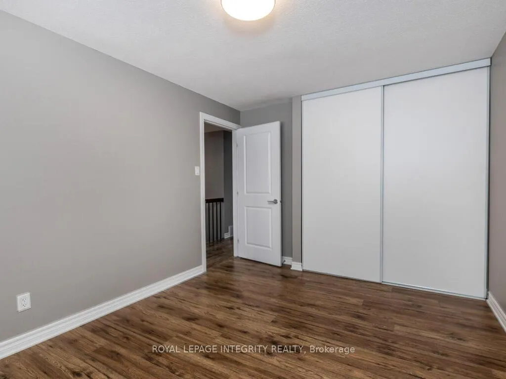Photo 25 of Unit 14, 146 Valley Stream Drive, Ottawa, Leslie Park — HOMEH