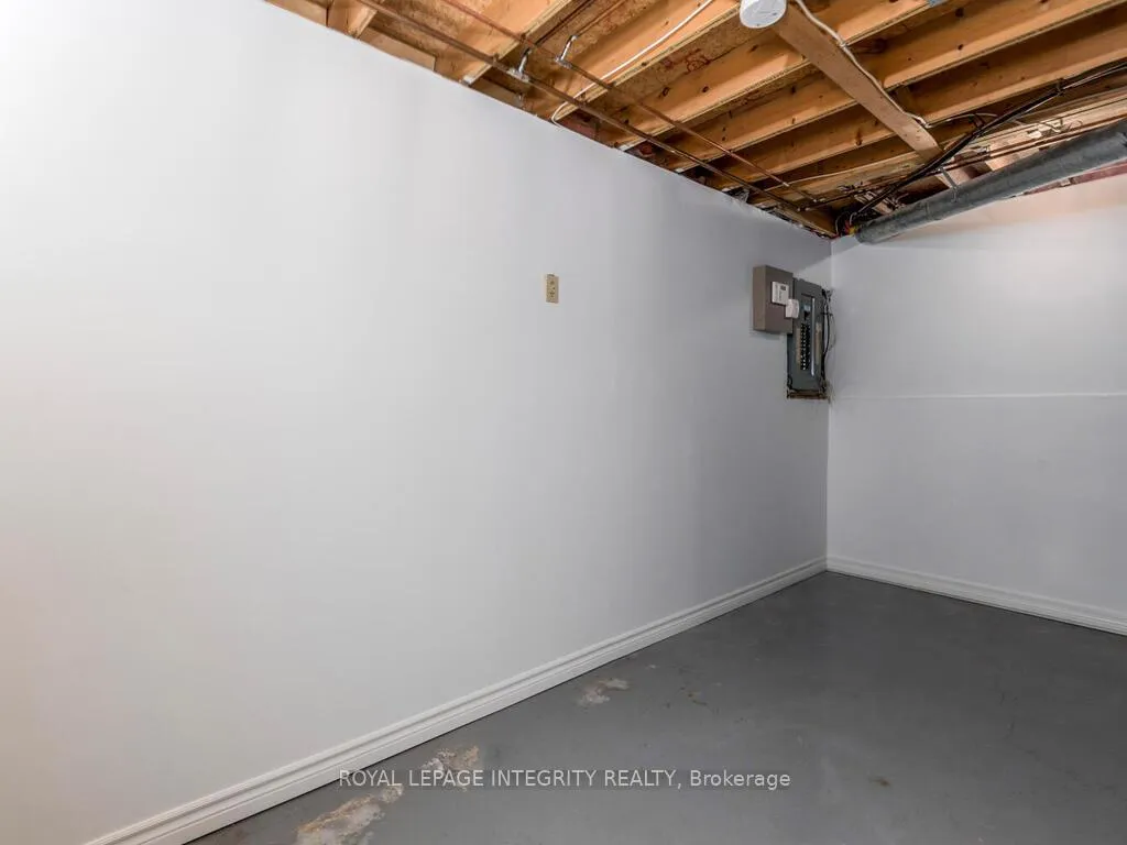 Photo 32 of Unit 14, 146 Valley Stream Drive, Ottawa, Leslie Park — HOMEH