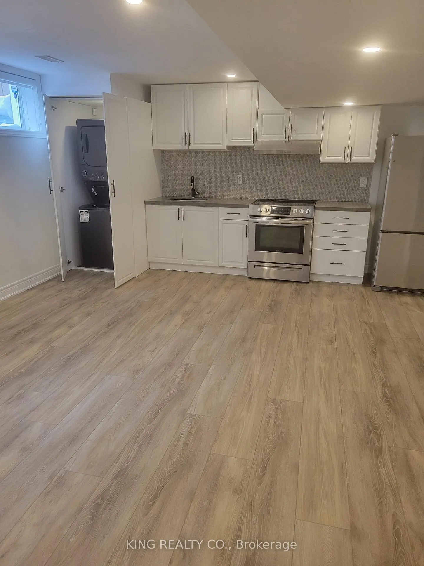 Photo 4 of 51 George Ayres Drive, Kitchener, Doon South — HOMEH