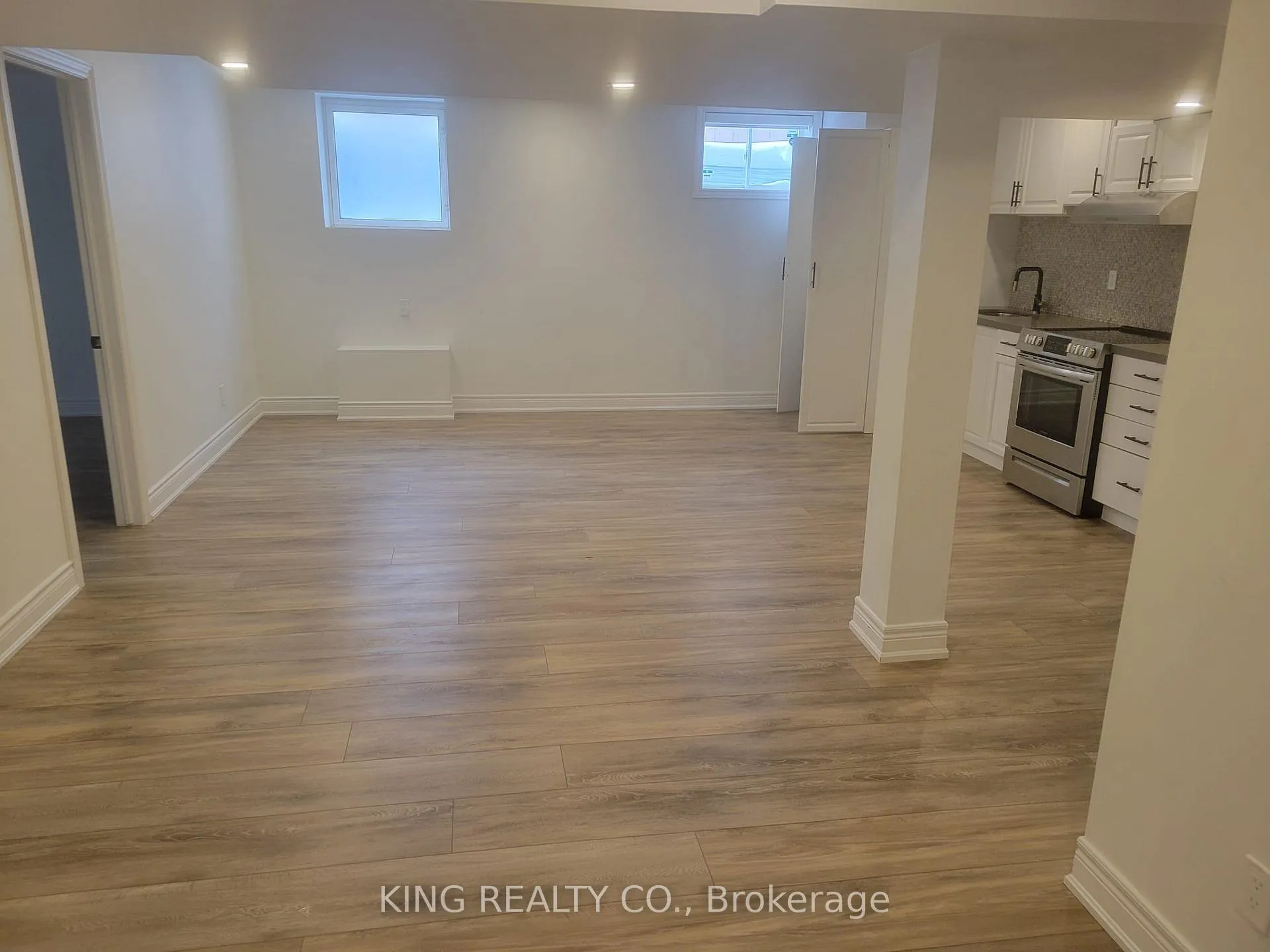 Photo 5 of 51 George Ayres Drive, Kitchener, Doon South — HOMEH