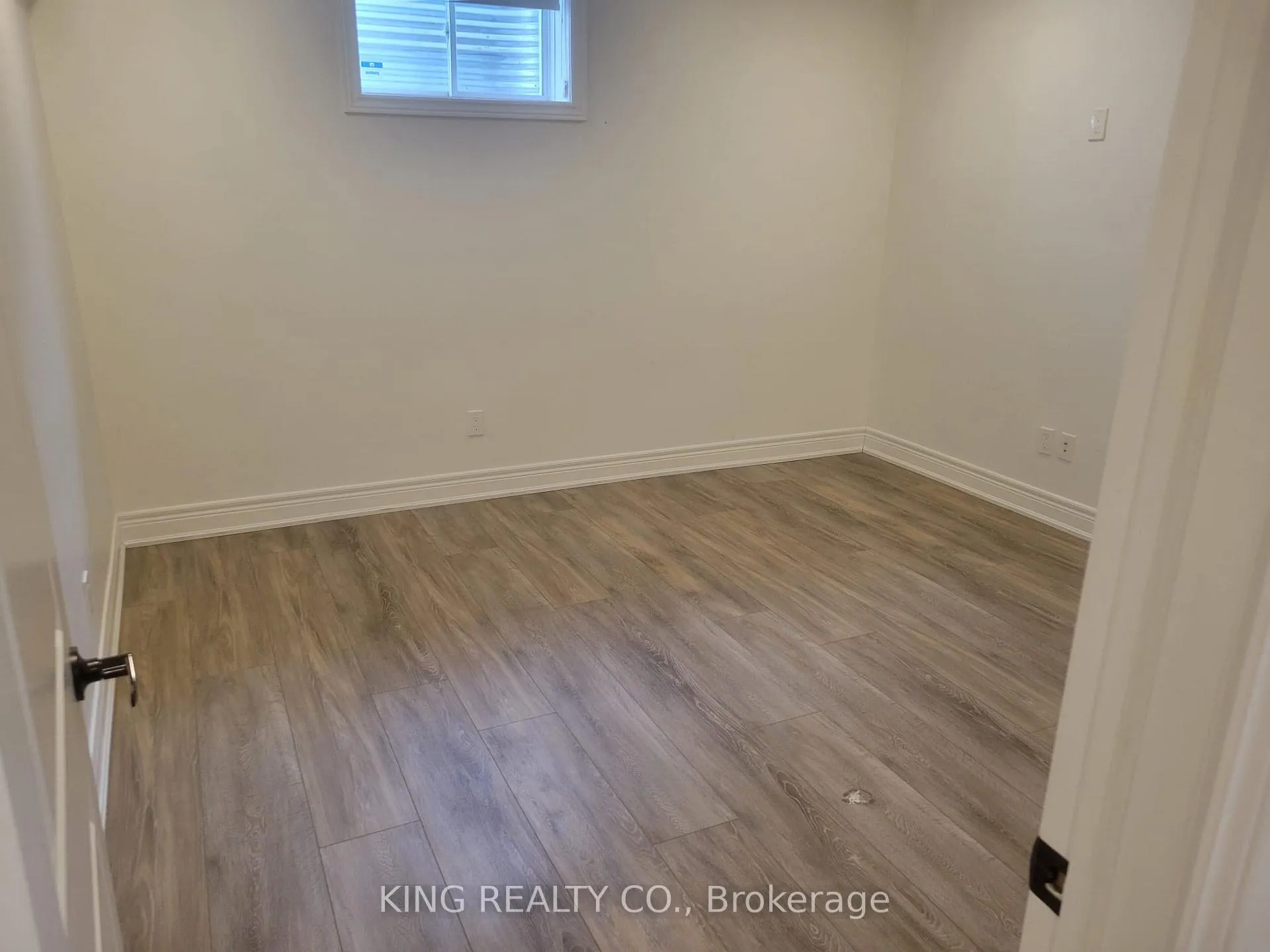 Photo 9 of 51 George Ayres Drive, Kitchener, Doon South — HOMEH