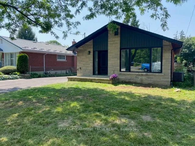 Photo 1 of Unit 2, 258 West 31ST Street, Hamilton, Westcliffe — HOMEH