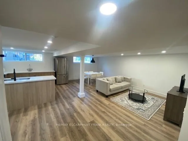 Photo 13 of Unit 2, 258 West 31ST Street, Hamilton, Westcliffe — HOMEH