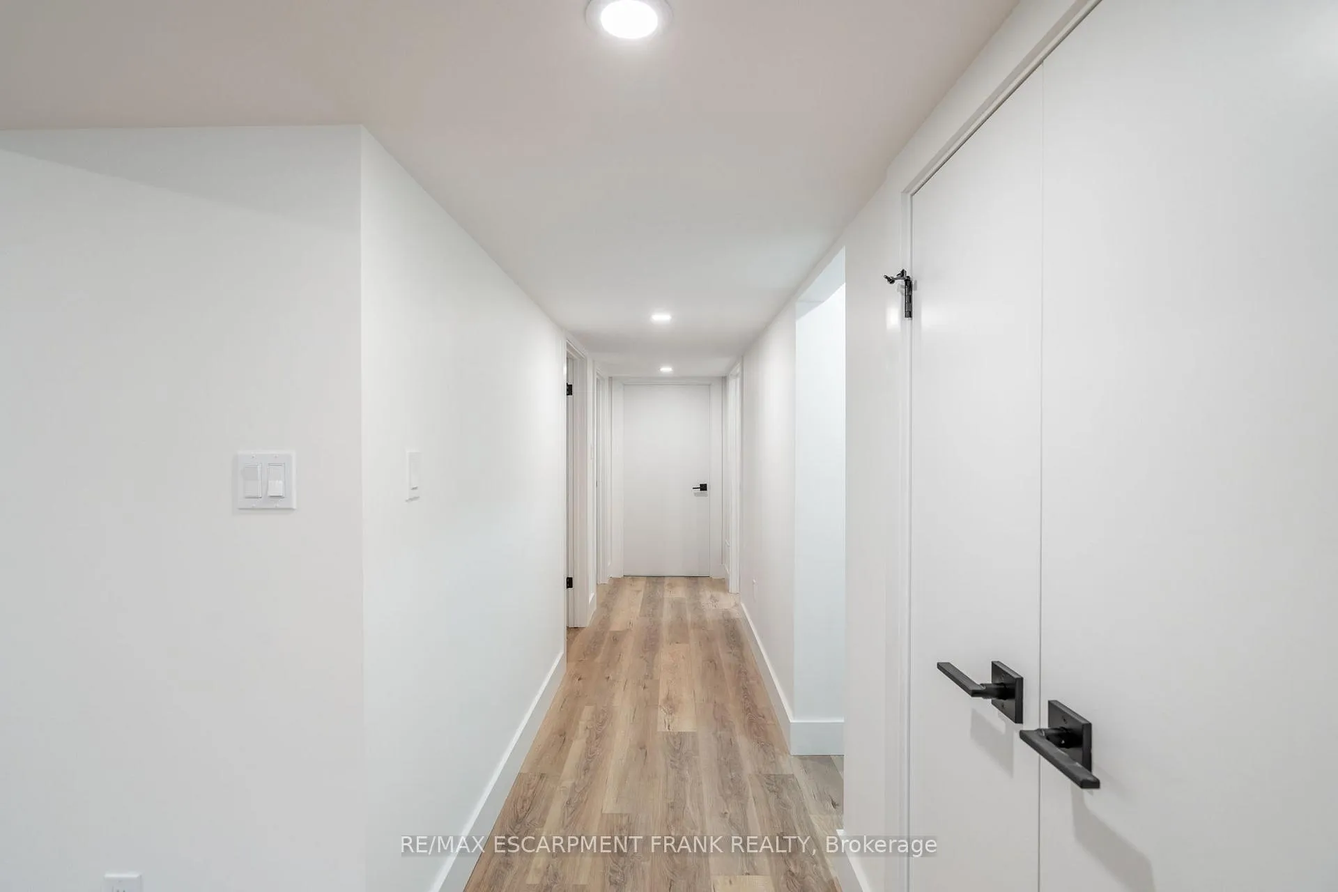 Photo 18 of Unit 2, 258 West 31ST Street, Hamilton, Westcliffe — HOMEH