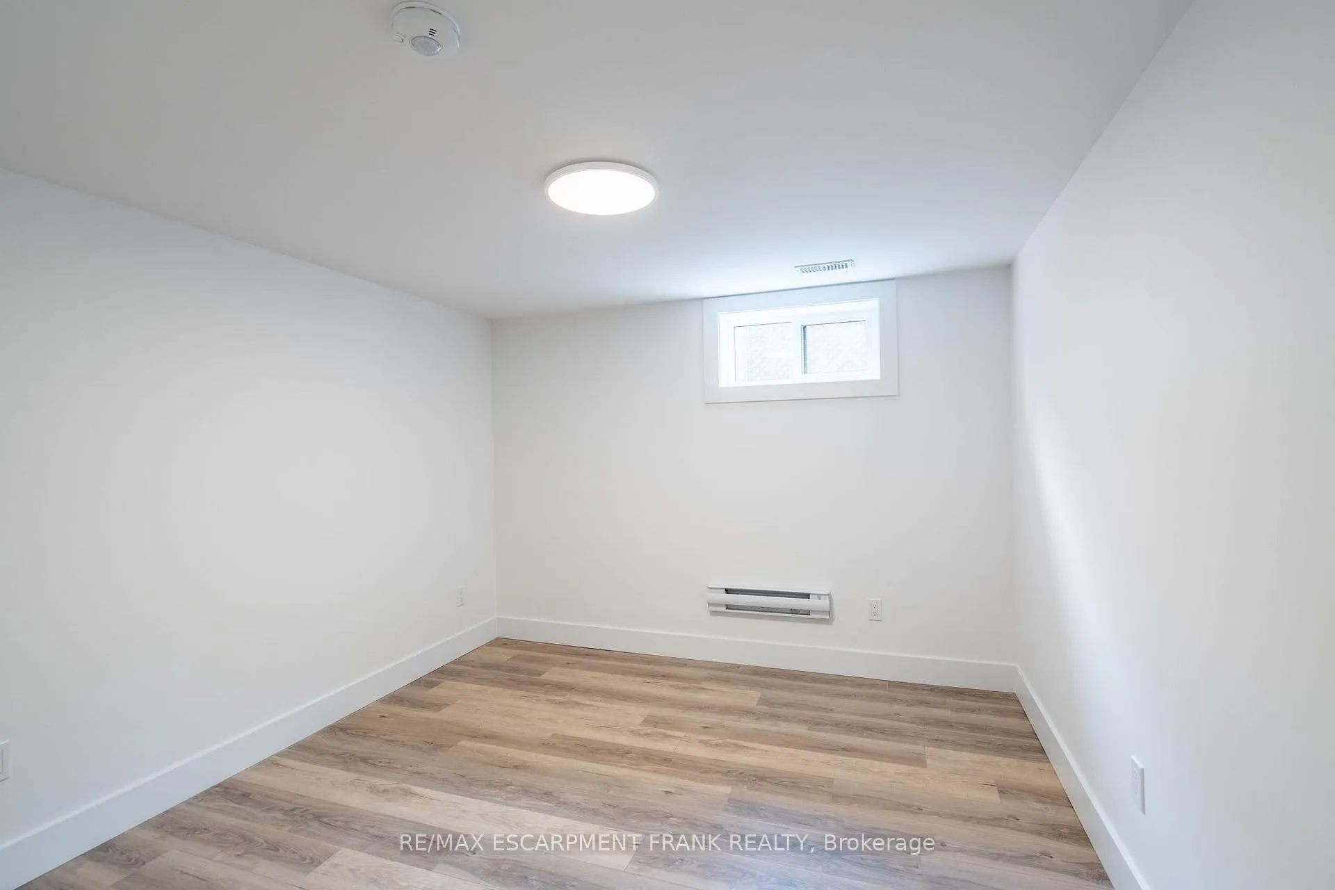 Photo 19 of Unit 2, 258 West 31ST Street, Hamilton, Westcliffe — HOMEH