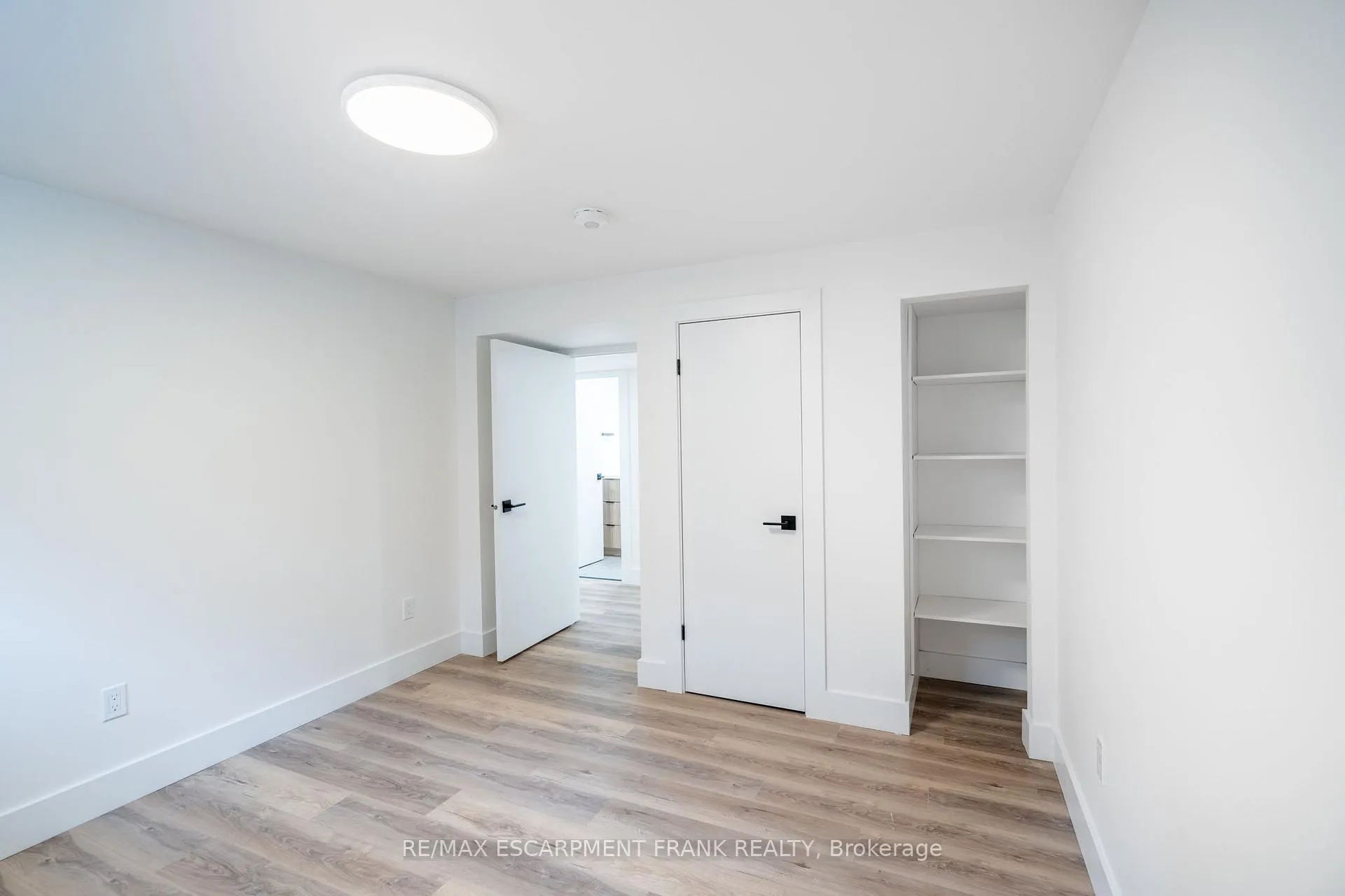 Photo 20 of Unit 2, 258 West 31ST Street, Hamilton, Westcliffe — HOMEH