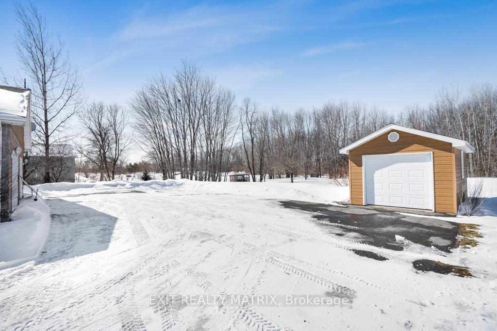 Photo 2 of 142 High Street, Champlain, Vankleek Hill — HOMEH