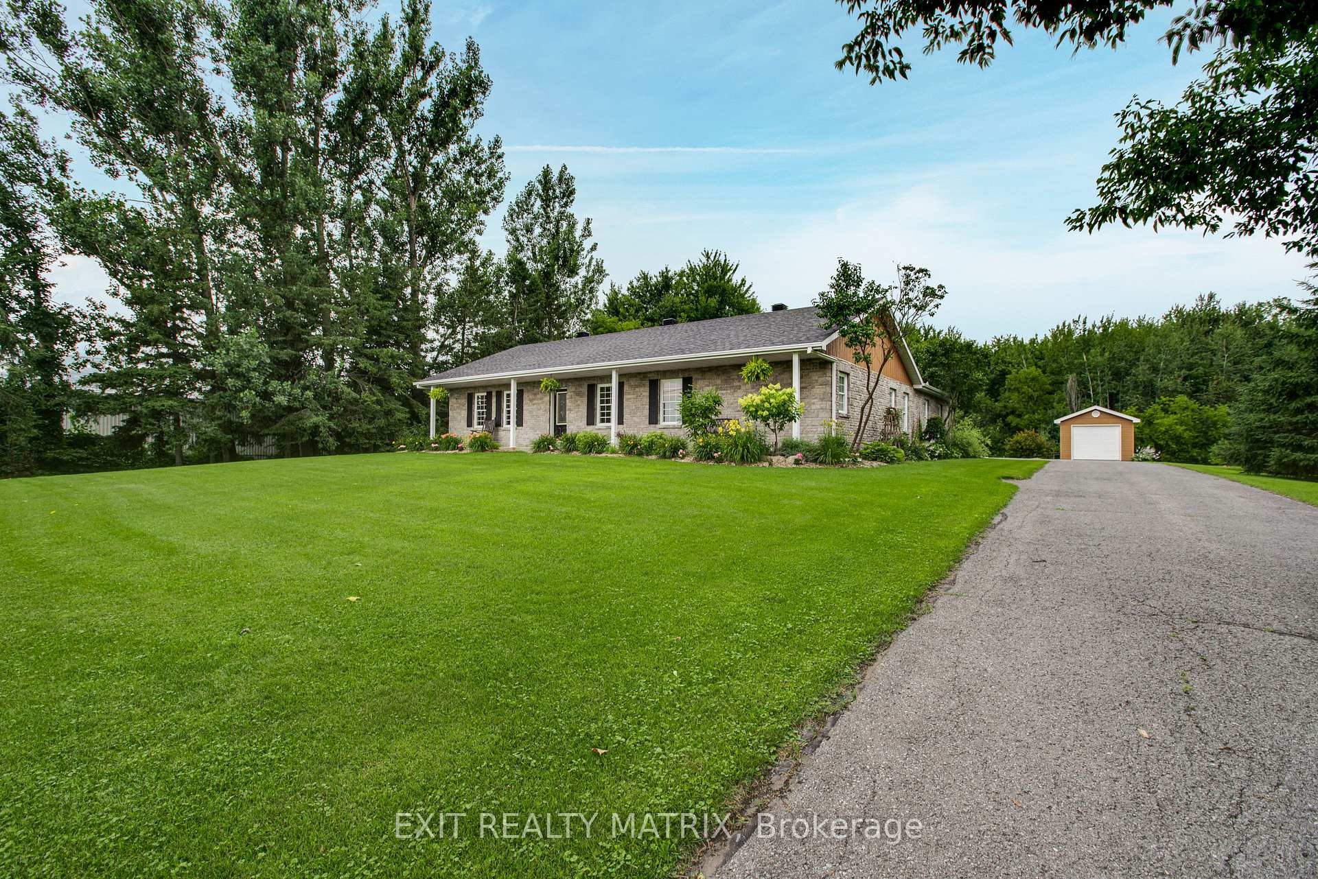 Photo 4 of 142 High Street, Champlain, Vankleek Hill — HOMEH
