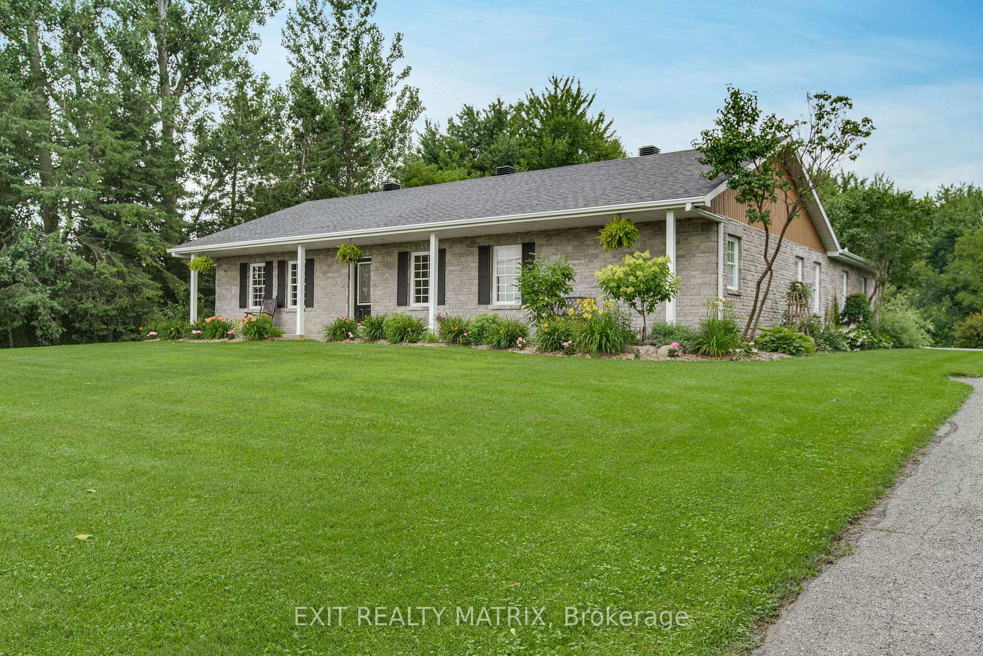 Photo 5 of 142 High Street, Champlain, Vankleek Hill — HOMEH