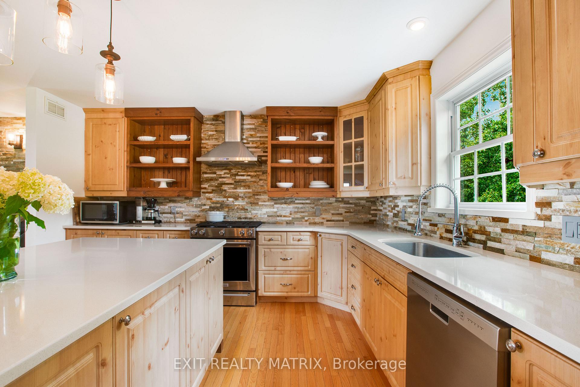 Photo 11 of 142 High Street, Champlain, Vankleek Hill — HOMEH